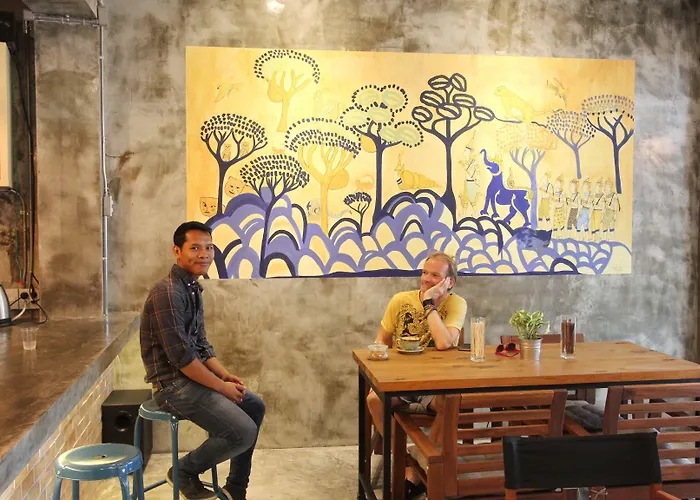 Hostel Thonglor Travellers And Cafe
