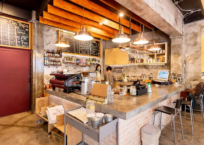 Thonglor Travellers And Cafe Bangkok