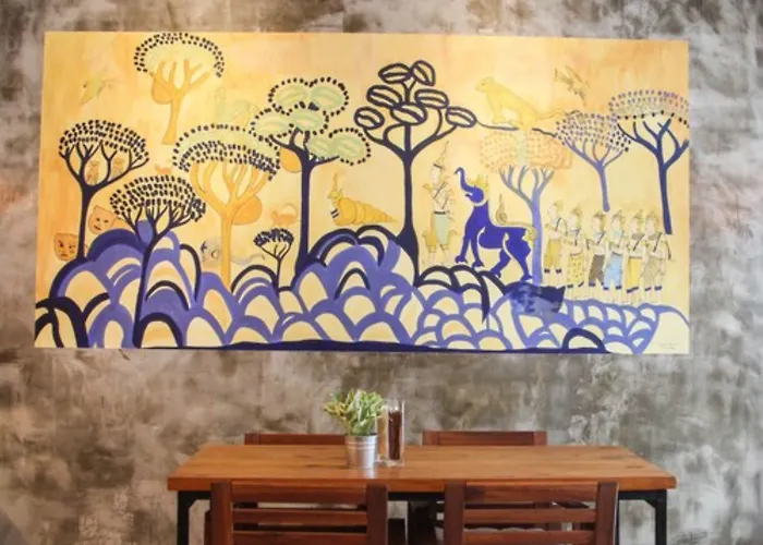 Thonglor Travellers And Cafe *