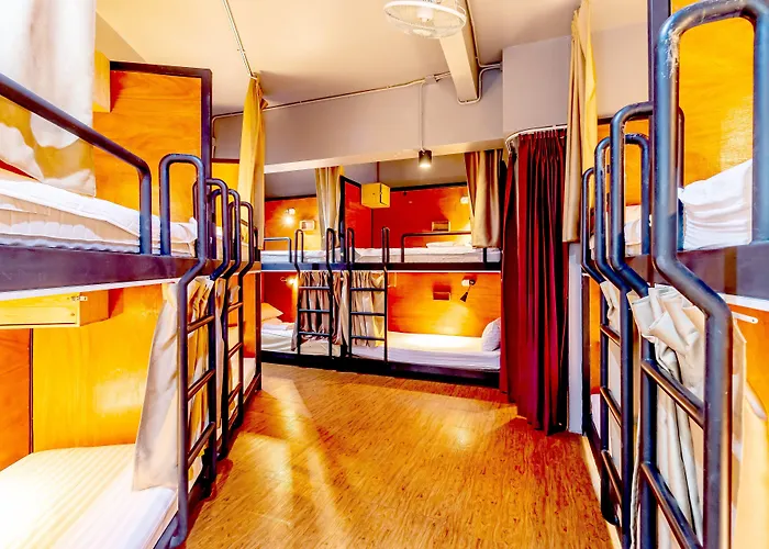 Thonglor Travellers And Cafe Hostel Bangkok
