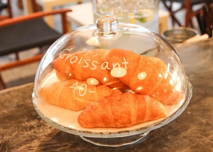 Hostel Thonglor Travellers And Cafe Bangkok