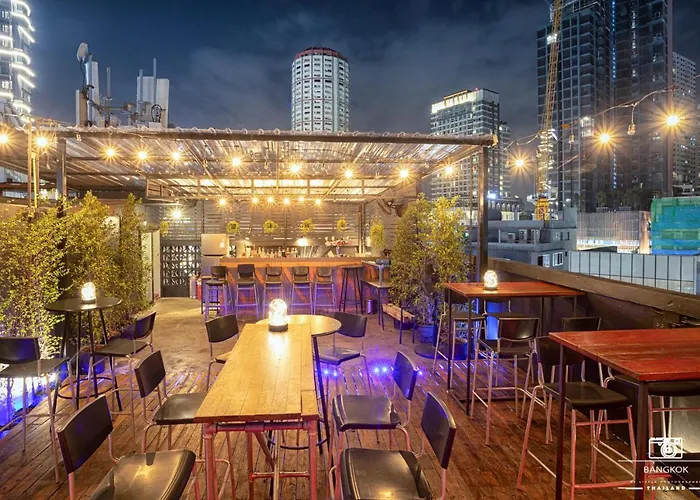 Thonglor Travellers And Cafe Bangkok