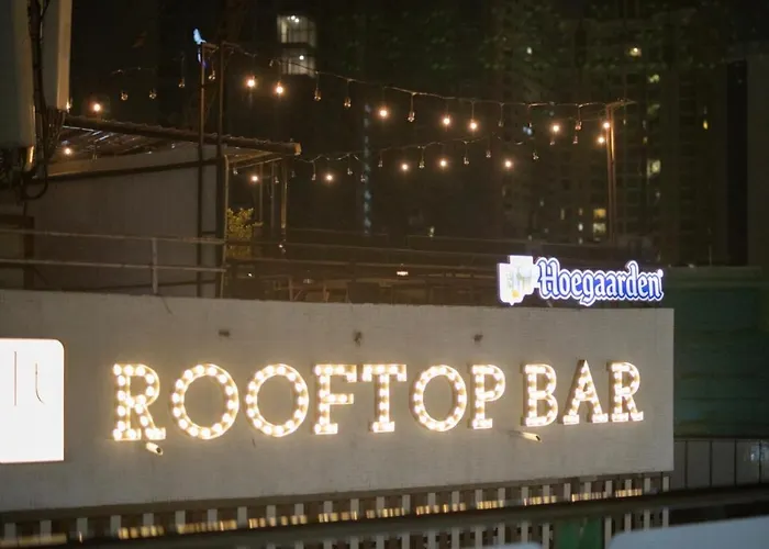 Thonglor Travellers And Cafe