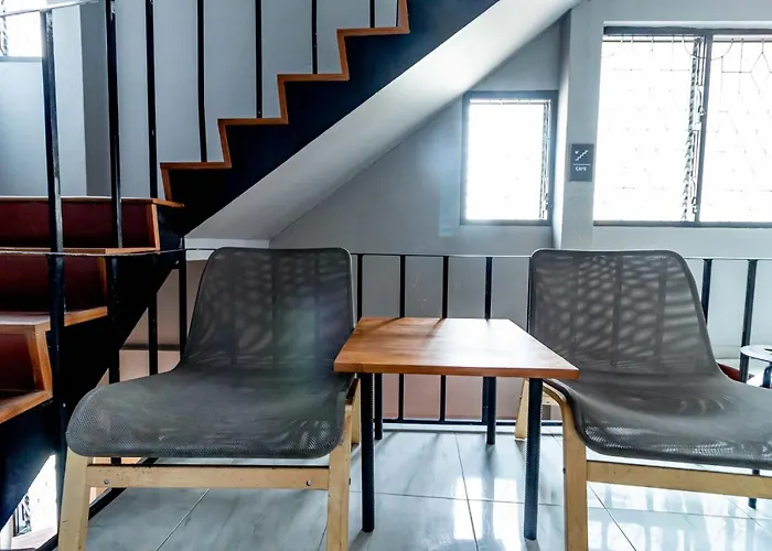 Thonglor Travellers And Cafe Bangkok