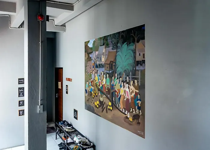Hostel Thonglor Travellers And Cafe Bangkok